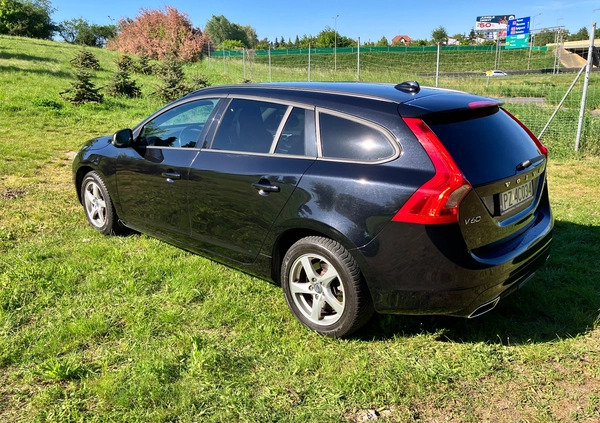 Volvo V60 cena 44900 przebieg: 194000, rok produkcji 2014 z Luboń małe 742